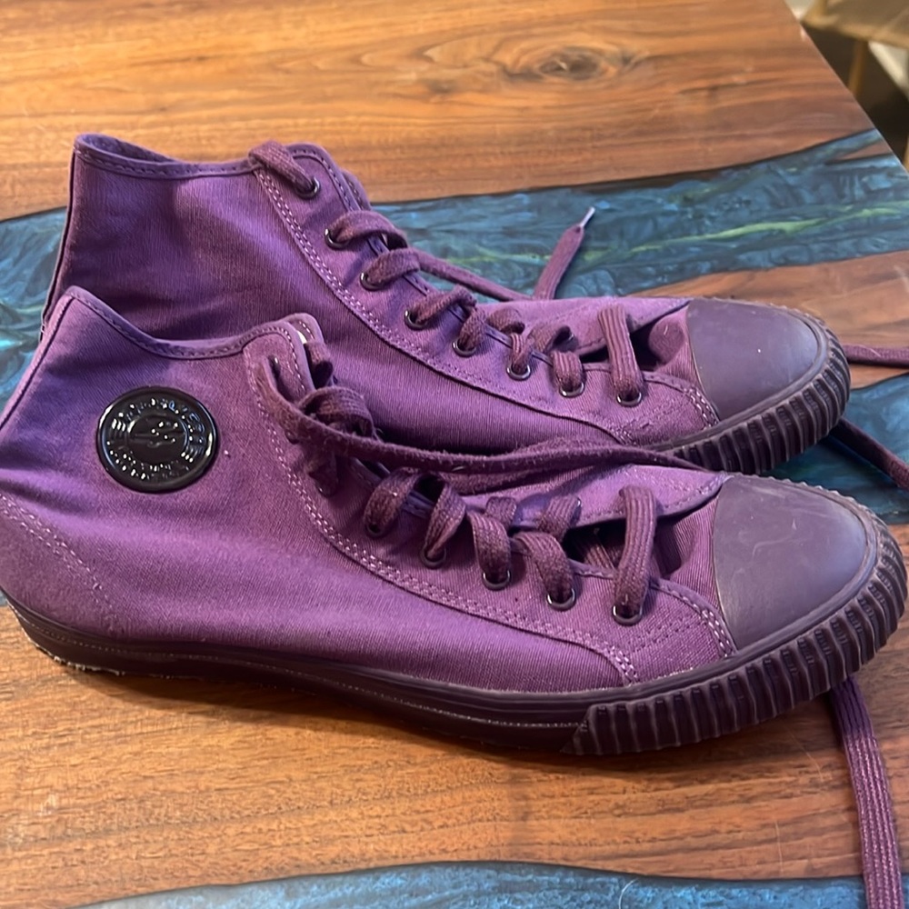 Purple high top PF Flyers in great condition